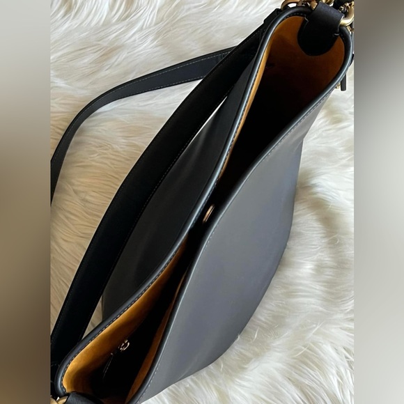 CH726 - Coach Dakota Bucket Bag - Picture 9 of 14